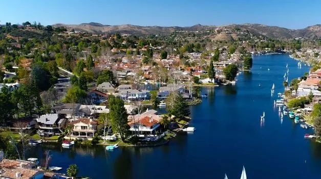 与名人子女做校友—— 橡树基督教学校(图1) 与名人子女做校友—— 橡树基督教学校(图1)